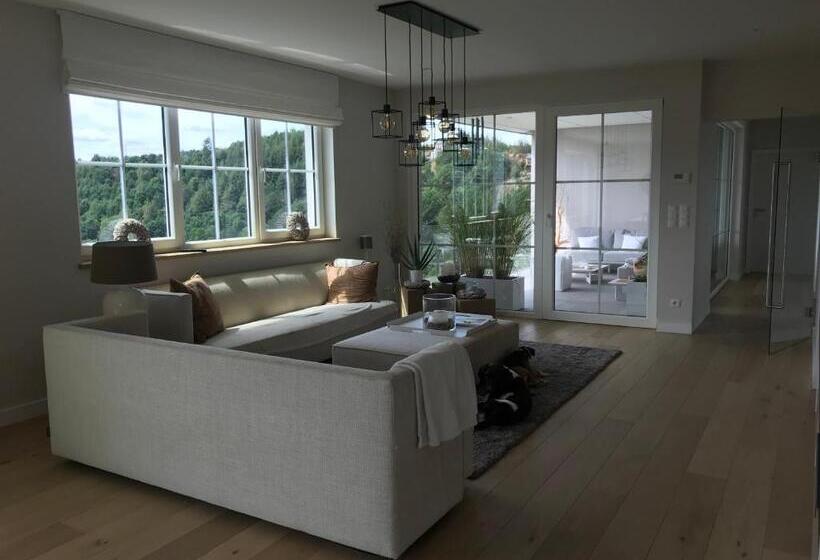 ペンション L Auf Der Tomm