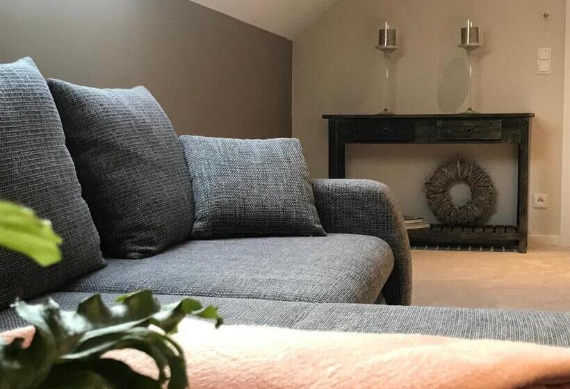 ペンション L Auf Der Tomm