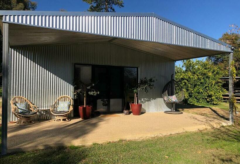 بنسيون Oak Lane Guest House & Farm Stay