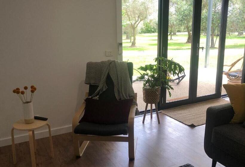 بنسيون Oak Lane Guest House & Farm Stay