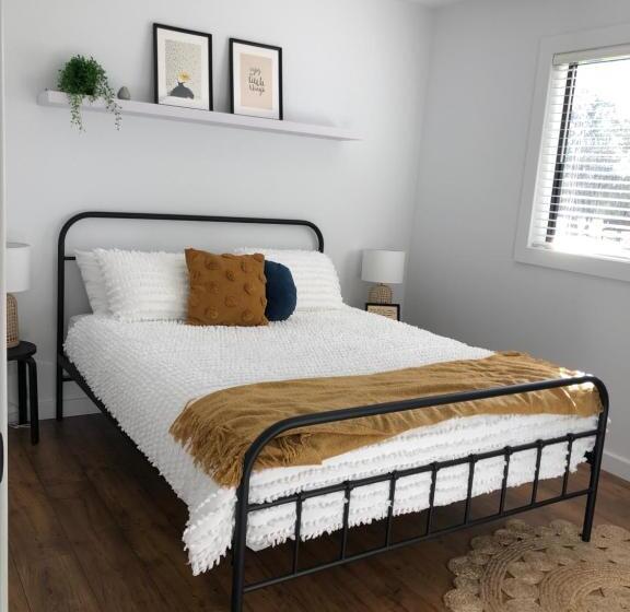 بنسيون Oak Lane Guest House & Farm Stay