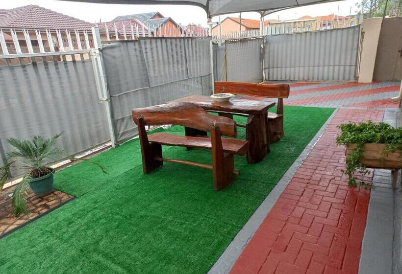 بنسيون Sediba Guest House