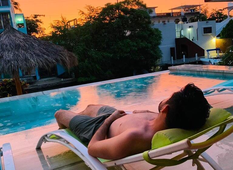 پانسیون Villa La Joya