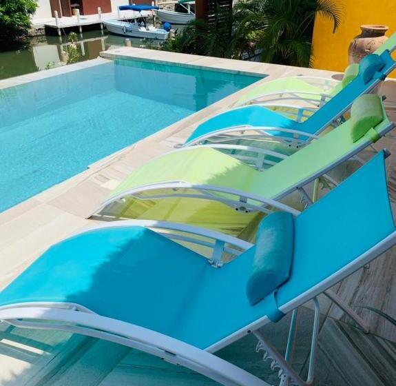 پانسیون Villa La Joya