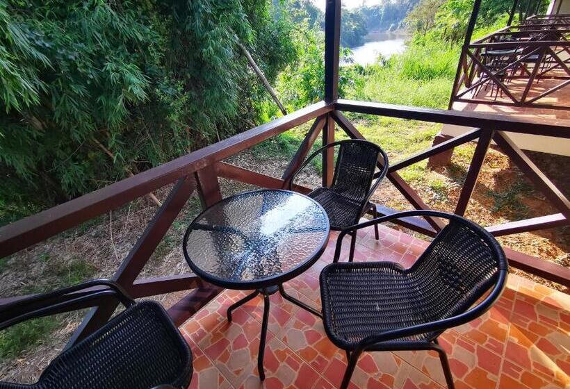 Rs Phong Riverside Resort