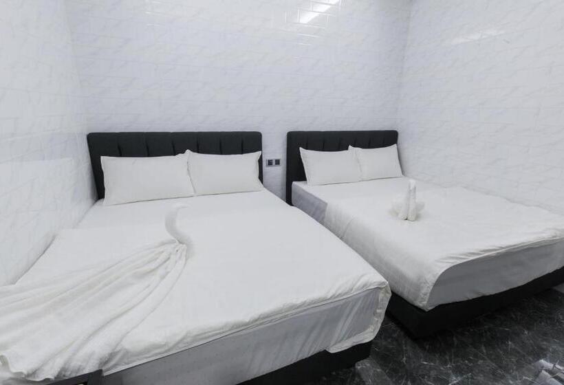 הוסטל Lee Luxury Home, Usm Penang