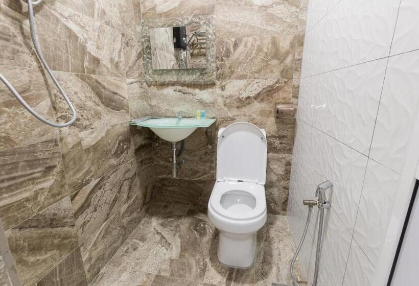 הוסטל Lee Luxury Home, Usm Penang