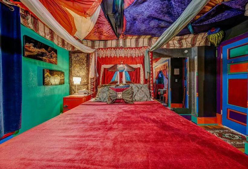 هاستل The Oasis On Eisenhower