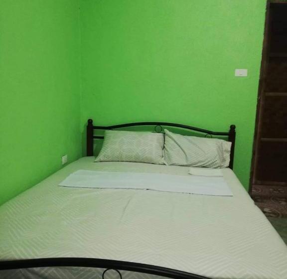 هاستل Ryj S Inn