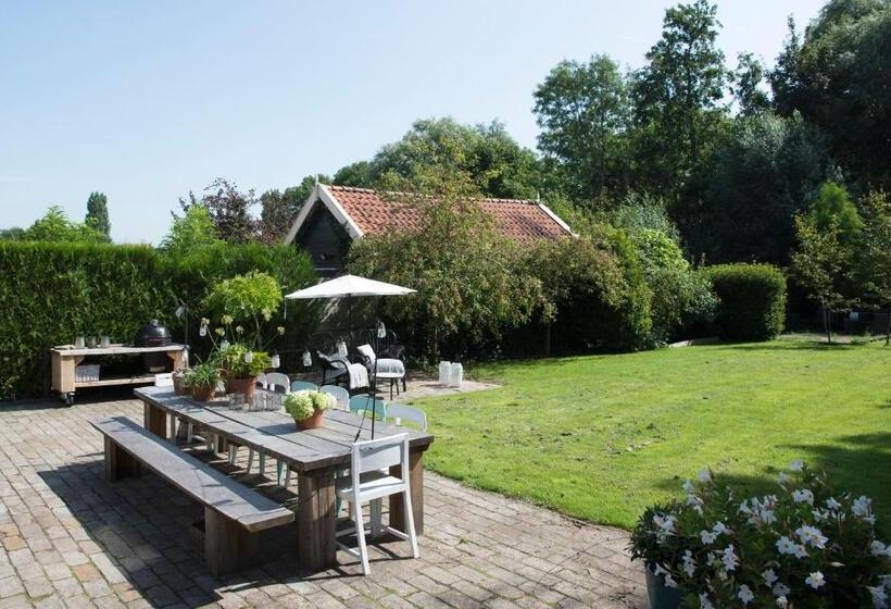 B & B Meet The Dutch