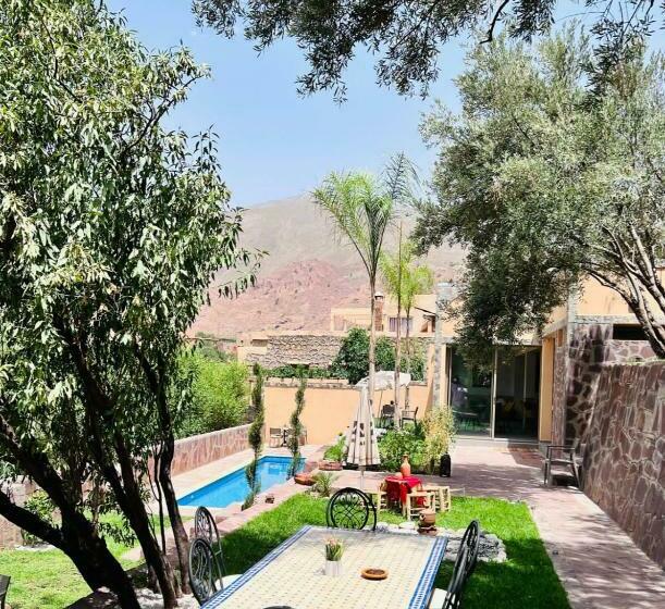 تختخواب و صبحانه Atlas Ijoukak