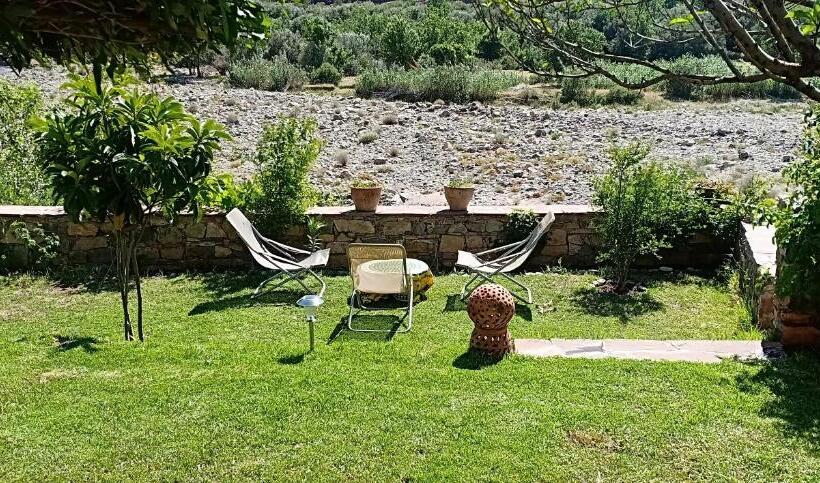 تختخواب و صبحانه Atlas Ijoukak