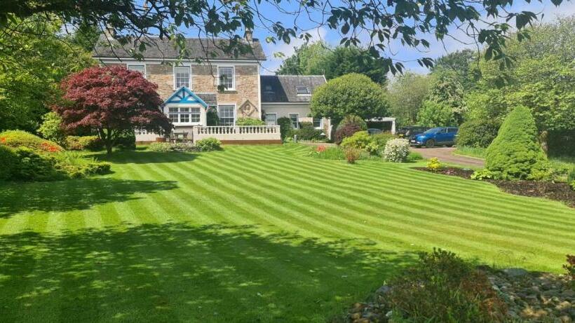 مبيت وإفطار Creag Dhubh Country House