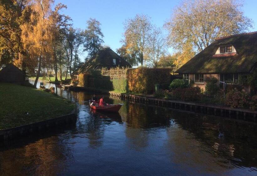 مبيت وإفطار De Aardigeyt