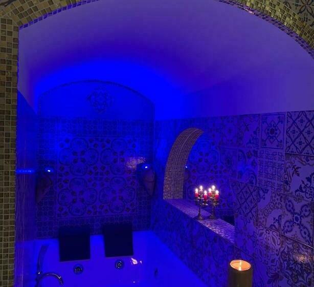 تختخواب و صبحانه La Casa Di Emanuella   Rooms & International Suites
