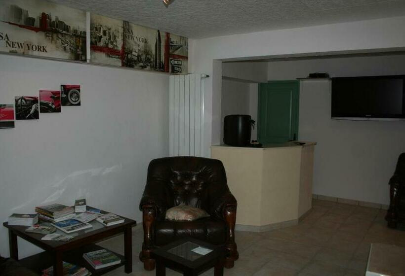 민박 Le Mas Des Tarentes Chambres D Hôtes