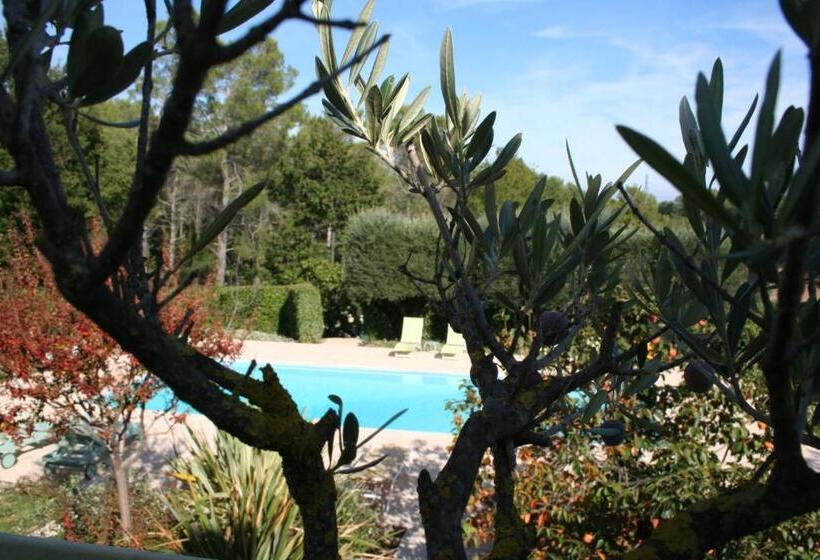 민박 Le Mas Des Tarentes Chambres D Hôtes