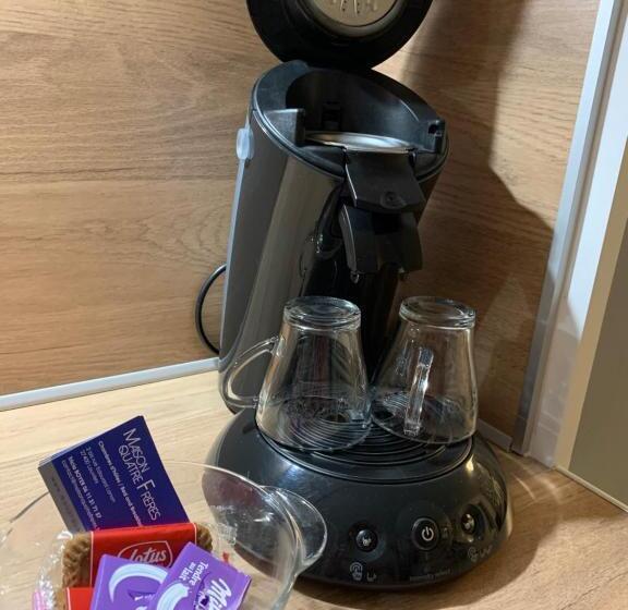 ベッドアンドブレックファースト Maison Quatre Freres