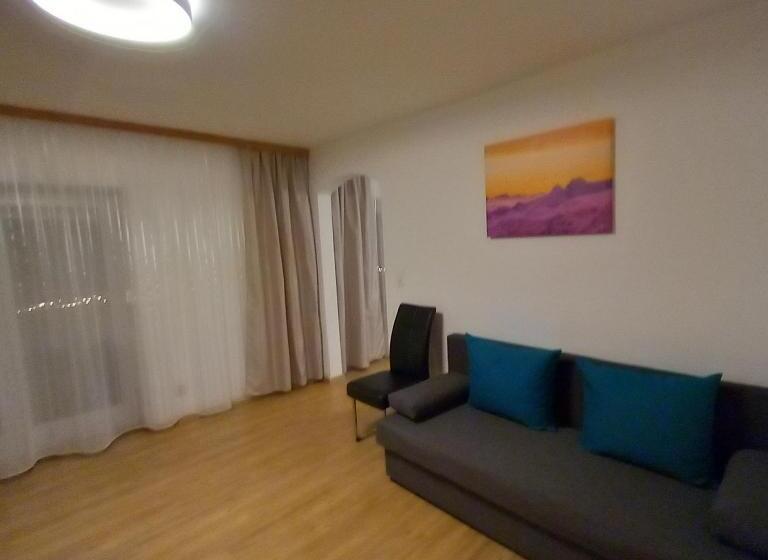 Bed and Breakfast Pension Alpina
