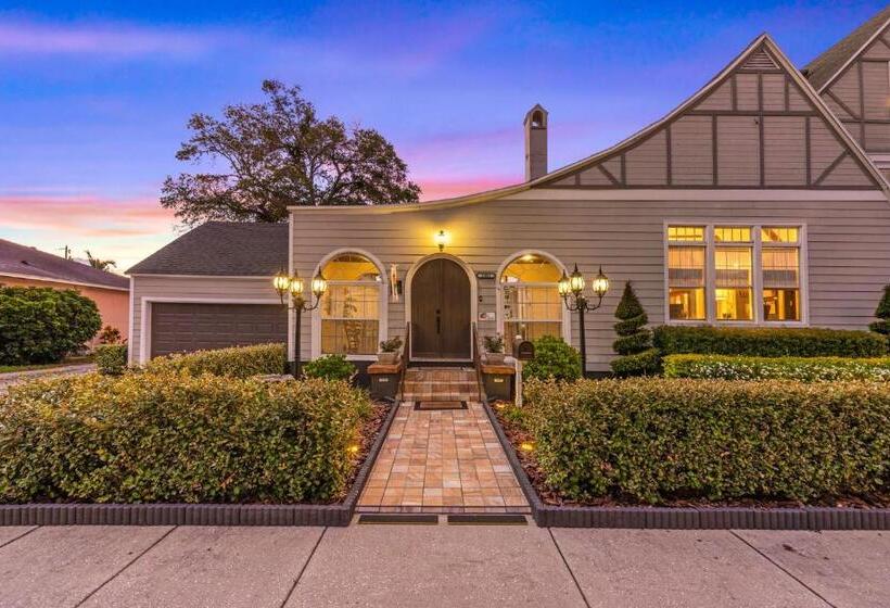 민박 The Kenwood Gables