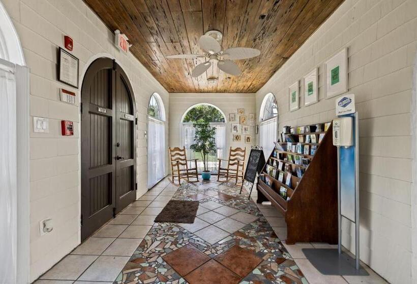 민박 The Kenwood Gables