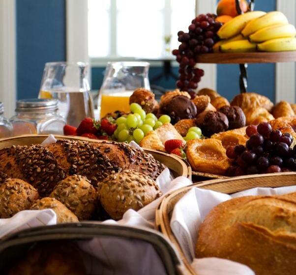 민박 The Kenwood Gables