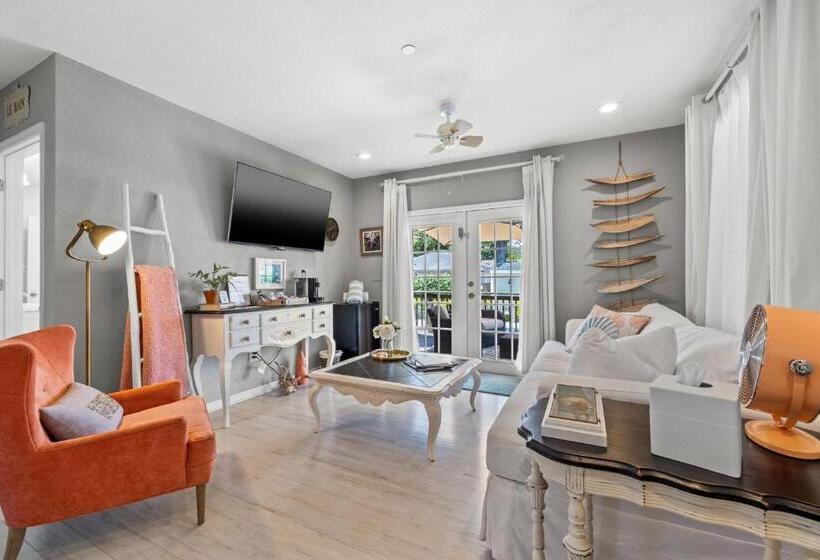 민박 The Kenwood Gables