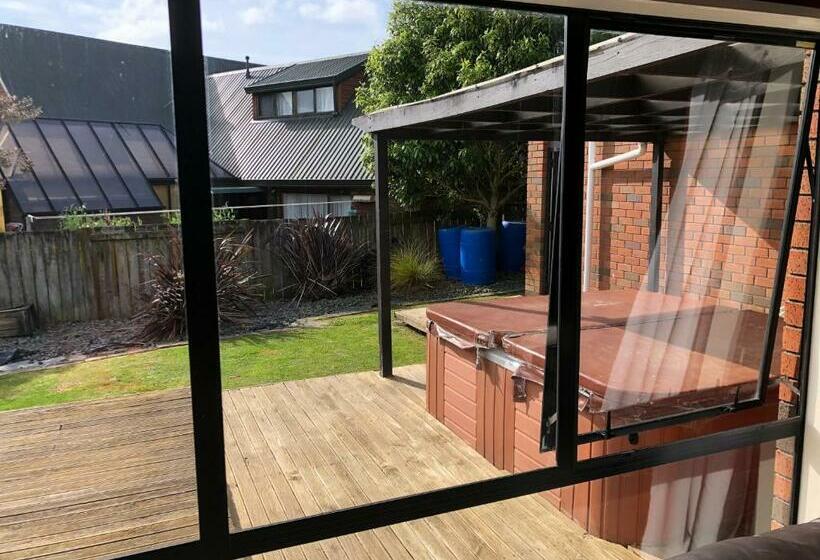 住宿加早餐 Warm On Waterloo