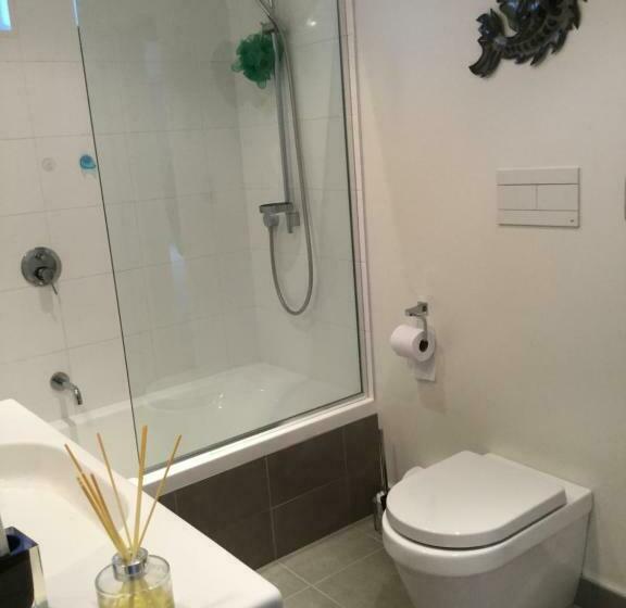 Bed & Breakfast In The Heart Of Fendalton