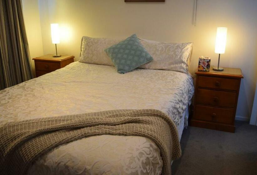 Bed & Breakfast In The Heart Of Fendalton