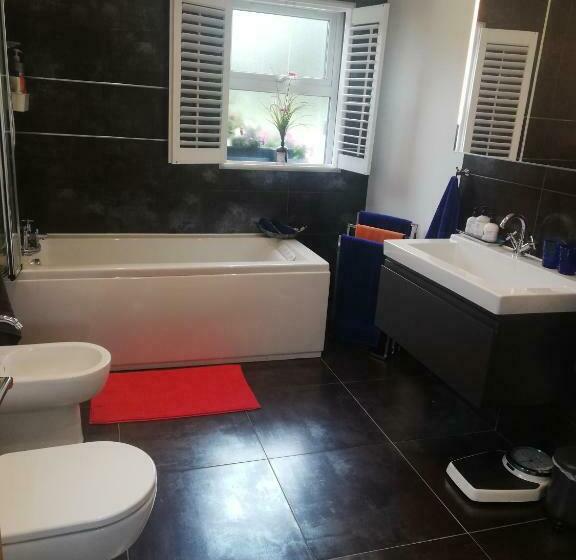 Forest Path Luxury Studio Apartment With Large Bedroom Bathroom And Sauna Sleeps Up To 4