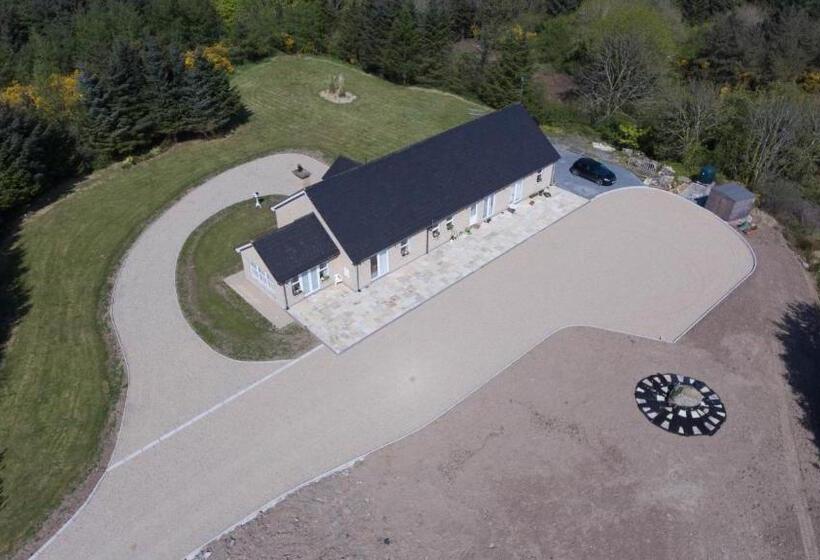 Forest Path Luxury Studio Apartment With Large Bedroom Bathroom And Sauna Sleeps Up To 4