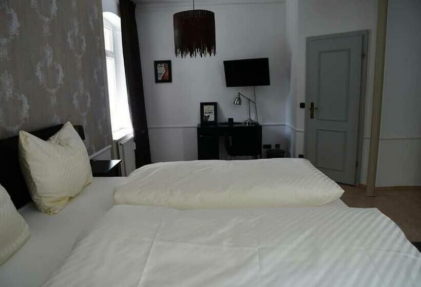 Отель Berggasthof Waldlust