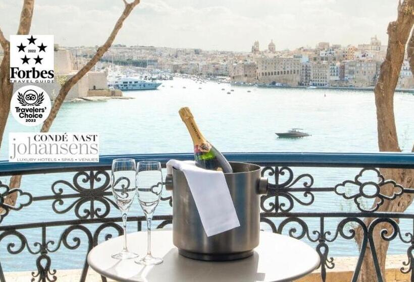 هتل Iniala Harbour House