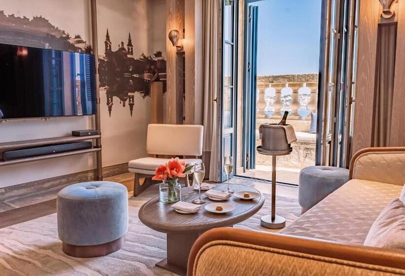 هتل Iniala Harbour House