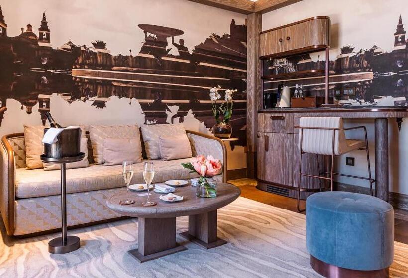 هتل Iniala Harbour House