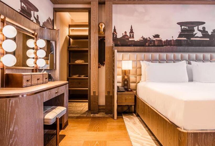 هتل Iniala Harbour House