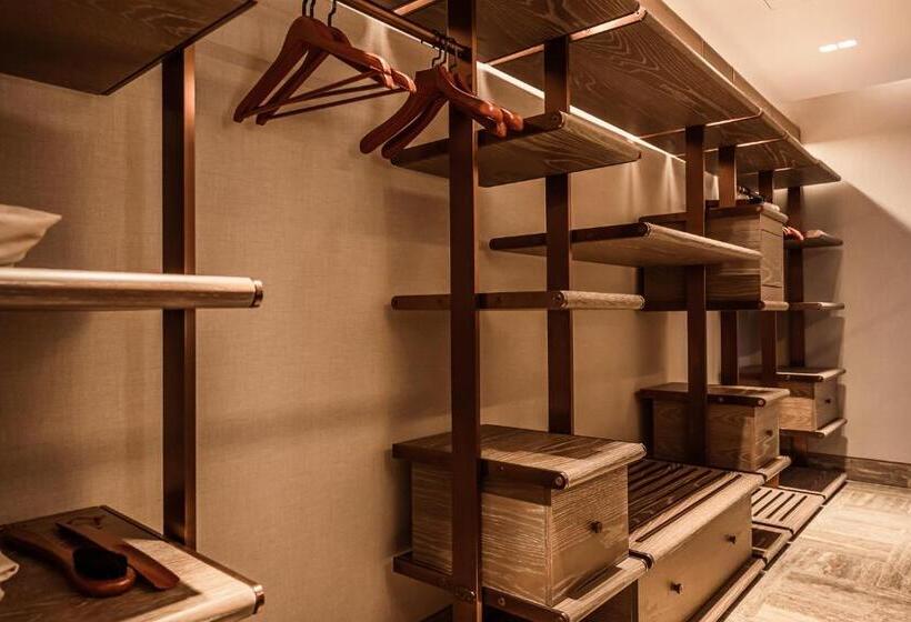 هتل Iniala Harbour House