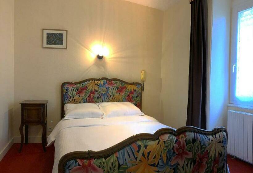 Отель Le Relais Montois