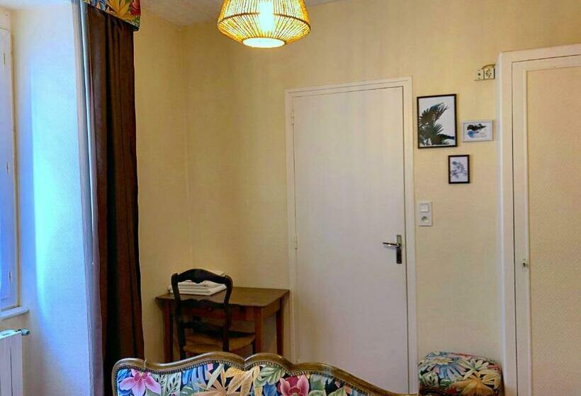 Отель Le Relais Montois