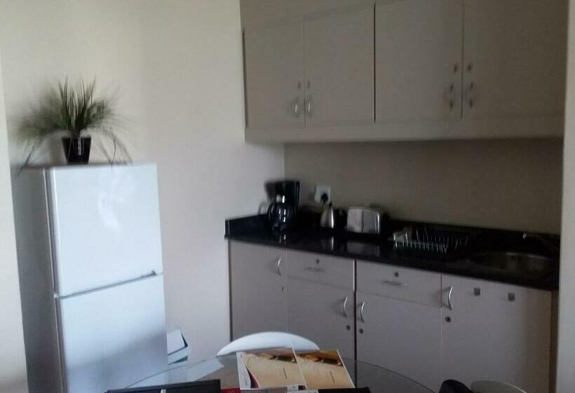 ホテル Sunset 786 Holidays 211