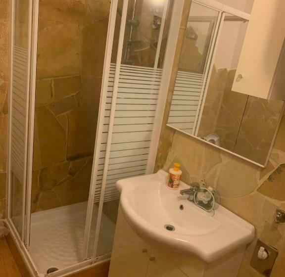 بنسيون Airport Tourist S Home