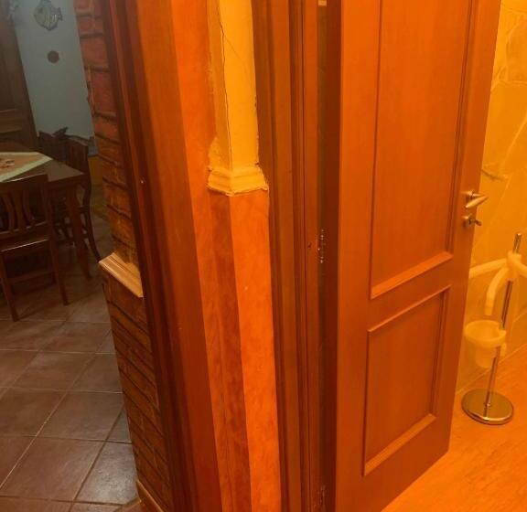 بنسيون Airport Tourist S Home