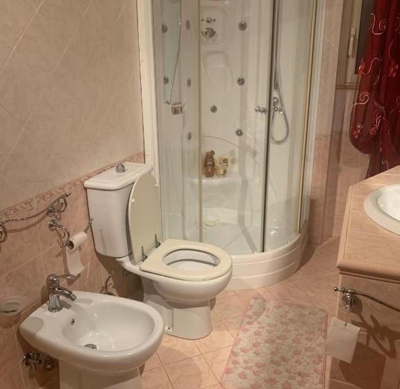 بنسيون Airport Tourist S Home