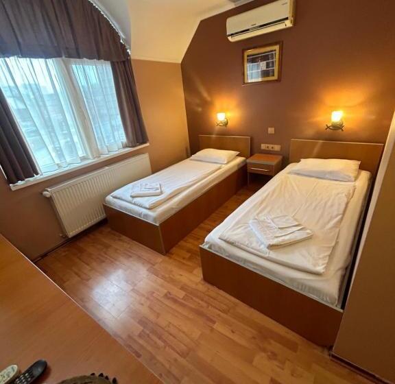 بنسيون Motel Al Capone