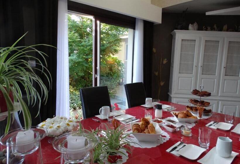 بنسيون Chambres D Hôtes De La Voie Romaine