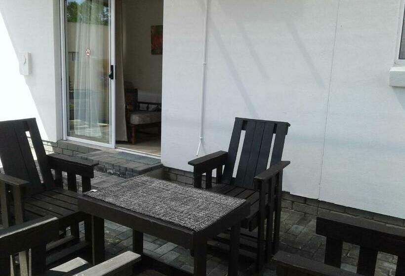 פנסיון Come Home In Oudtshoorn Self Catering Units