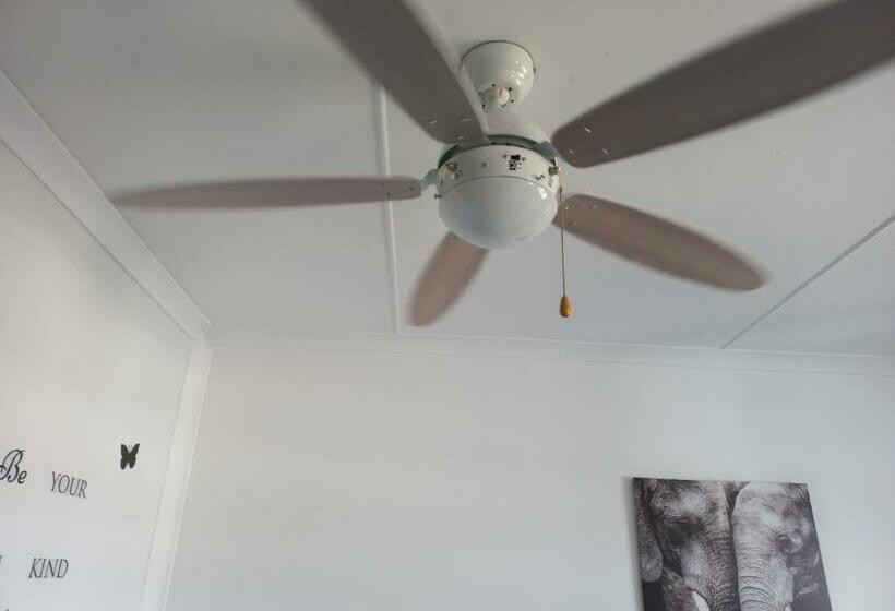 פנסיון Come Home In Oudtshoorn Self Catering Units