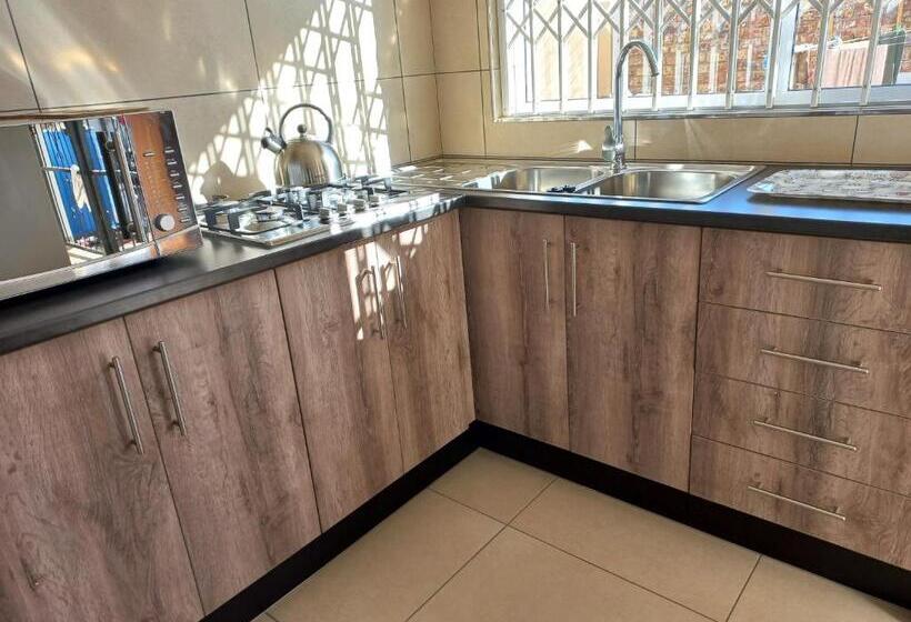 פנסיון Come Home In Oudtshoorn Self Catering Units