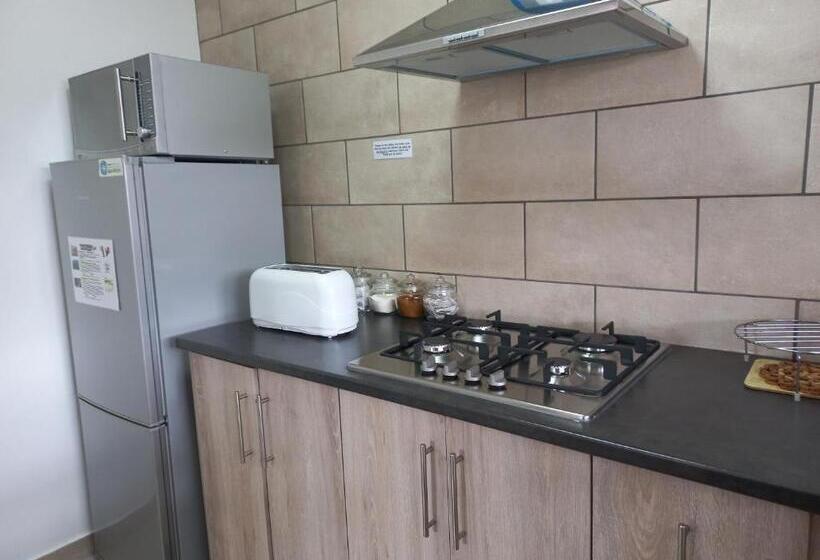 פנסיון Come Home In Oudtshoorn Self Catering Units